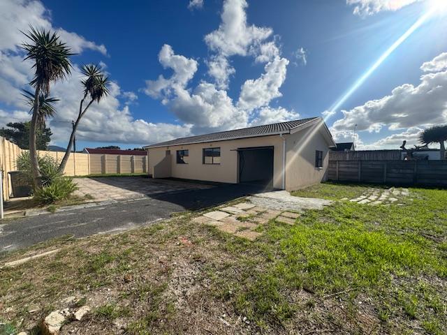 3 Bedroom Property for Sale in Wetton Western Cape